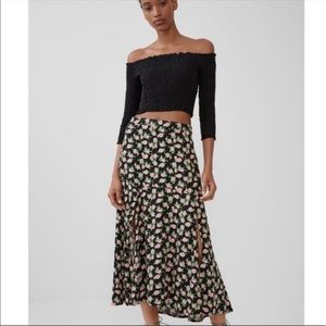 Zara floral skirt size small